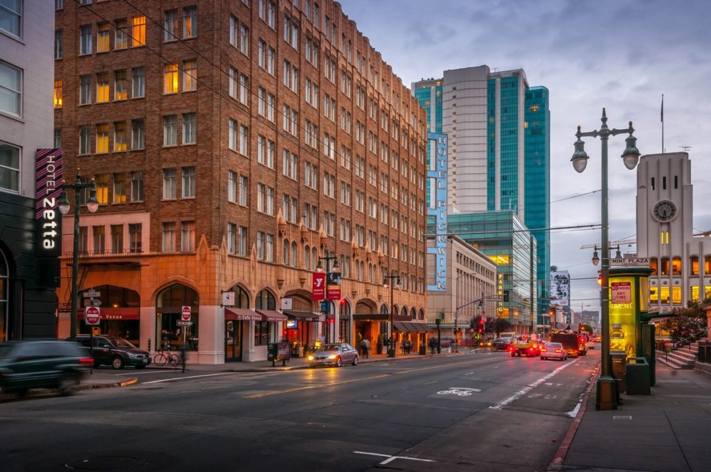 Pickwick Hotel